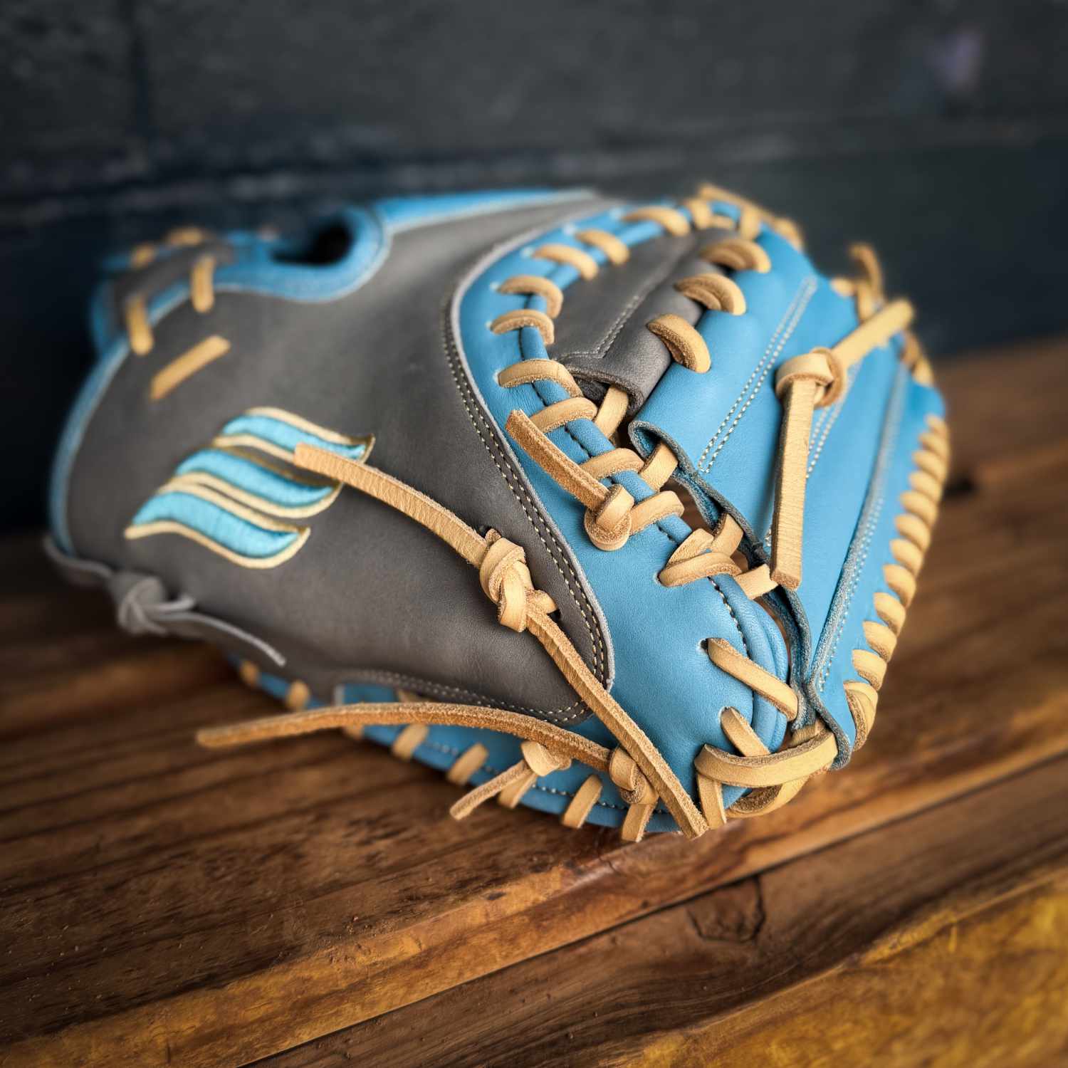 sold out‼️AimeLeonDore(エメレオンドレ)イーチップグローブ Emery Summit 1019CM Catcher's Mitt – Grey / Carolina Blue – Emery