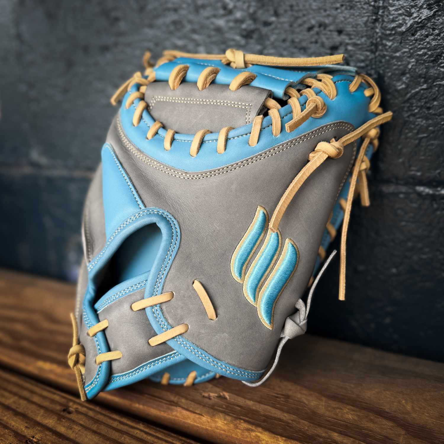 sold out‼️AimeLeonDore(エメレオンドレ)イーチップグローブ Emery Summit 1019CM Catcher's Mitt – Grey / Carolina Blue – Emery
