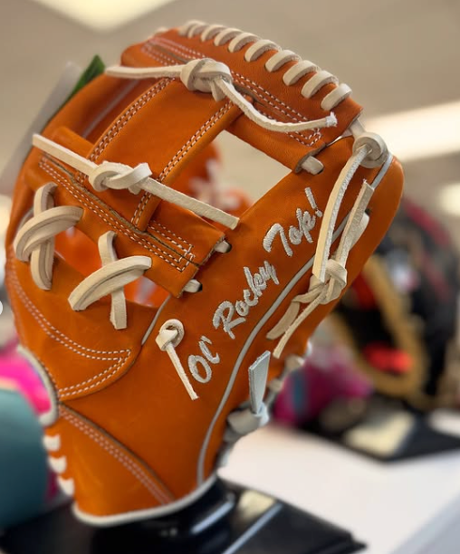 Emery Glove 14